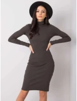 Priliehavé rebrované šaty v tmavej khaki farbe s rolákom Rue Paris (5133) Priliehavé rebrované šaty v tmavej khaki farbe s rolákom Rue Paris (5133)