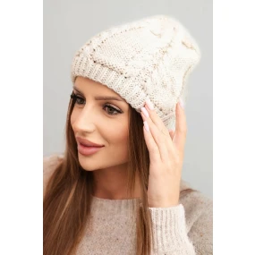 Dámská zimní čepice z vlny s pleteným vzorem model 21750382 béžová - K-Fashion