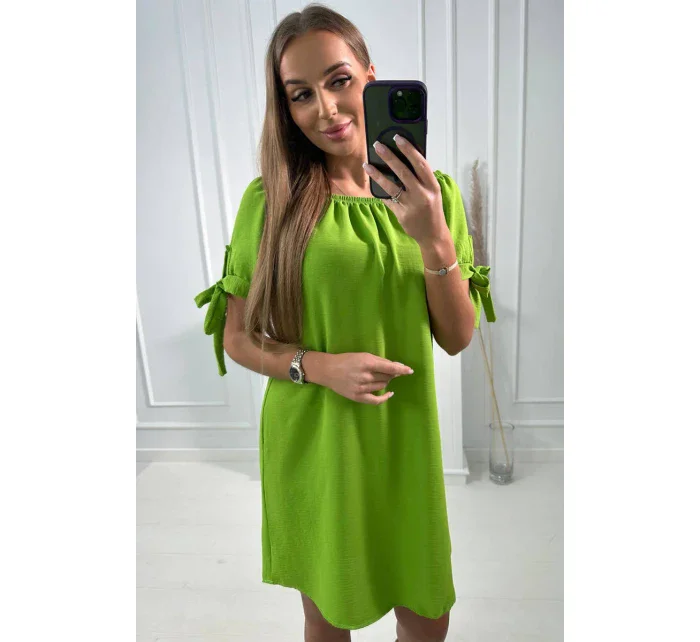 Šaty s viazaním na rukávoch pistáciovej farby