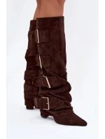 Dámské kozačky na podpatku s ohnutým horním lemem a zlatými sponami Eco semiš čokoládové Isavelle