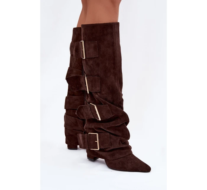 Dámské kozačky na podpatku s ohnutým horním lemem a zlatými sponami Eco semiš čokoládové Isavelle