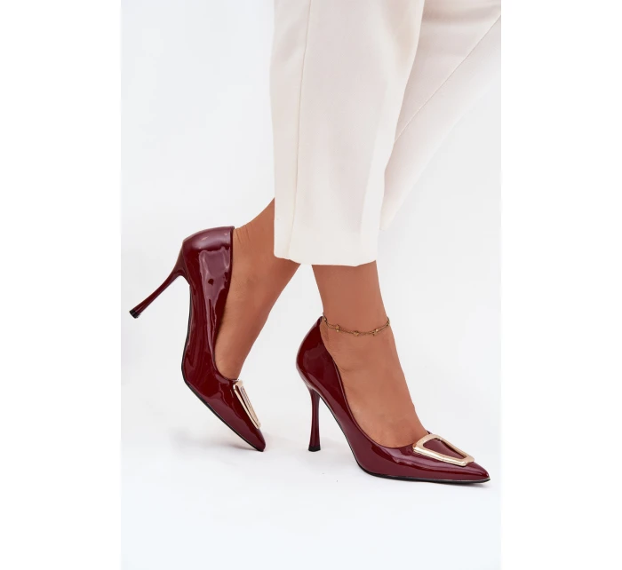 Lakované lodičky se zlatým detailem bordó model 21710695 - Boto