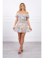 Zelené květinové šaty s otevřenými rameny