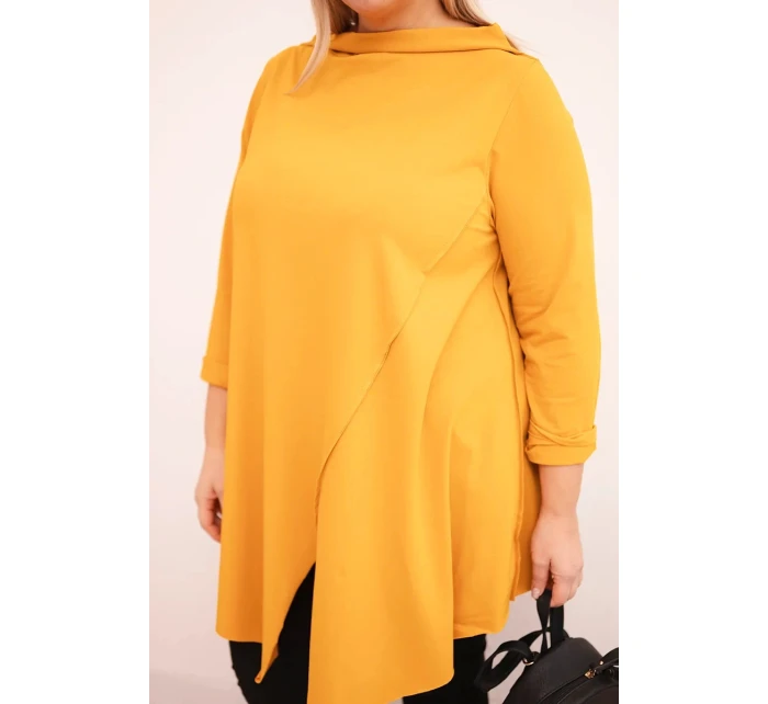 Dámska bavlnená blúzka s asymetrickými rukávmi v horčicovej farbe