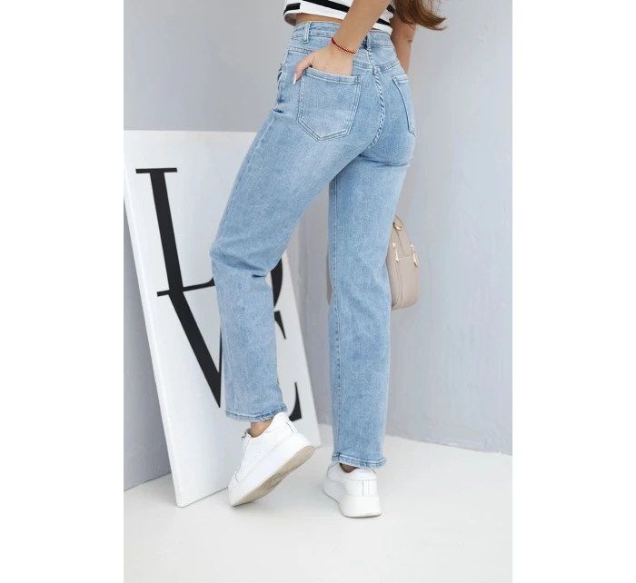Dámske džínsy s vysokým pásom a širokými nohavicami