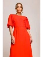 model 20966259 Šaty s puff rukávy korálová barva - STYLOVE