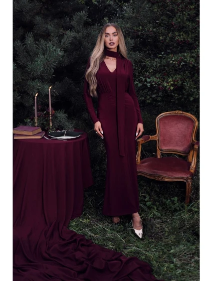 M891 Šaty s opaskom a šerpou - bordové