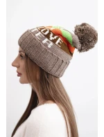 Dámska zimná čiapka s vlnou a nápisom s veľkou bambulou K422 cappuccino Dámska zimná čiapka s vlnou a nápisom s veľkou bambulou K422 cappuccino