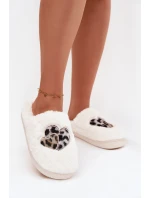 Dámske kožušinové papuče so srdcom - sivé Amandra Dámske kožušinové papuče so srdcom - sivé Amandra
