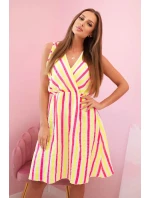Dámske bavlnené šaty s farebnými pruhmi v neónovo žltej farbe Dámske bavlnené šaty s farebnými pruhmi v neónovo žltej farbe