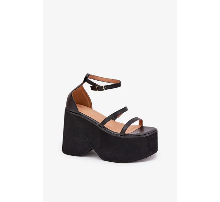 Bota na klínech model 21133327 černá Step in style - SWEET SHOES Bota na klínech model 21133327 černá Step in style - SWEET SHOES