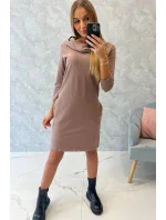 Šaty s kapucňou a vreckami mocca