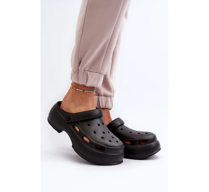 Dámské pěnové žabky bílé model 21659103 - Boto