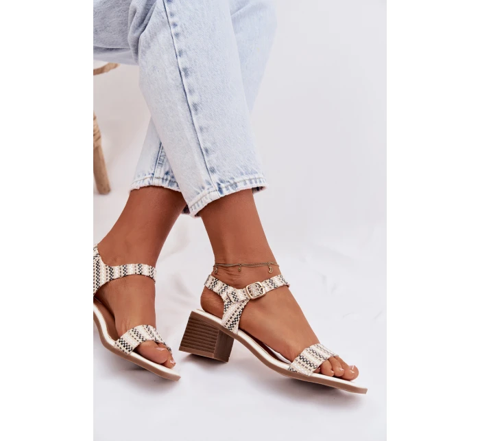 Dámské sandály na bílé model 21961051 - Boto