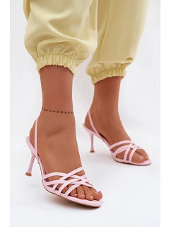 Sandále na podpätku model 227436 Vykročte štýlovo