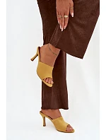 Dámské pantofle na z eko semiše žluté model 21918740 - Boto