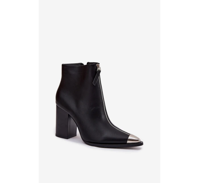 Botki Damskie Na Słupku Z Ozdobnym Zamkiem Czarne Wiviane