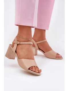 Sandále na podpätku model 213011 Krok vo veľkom štýle