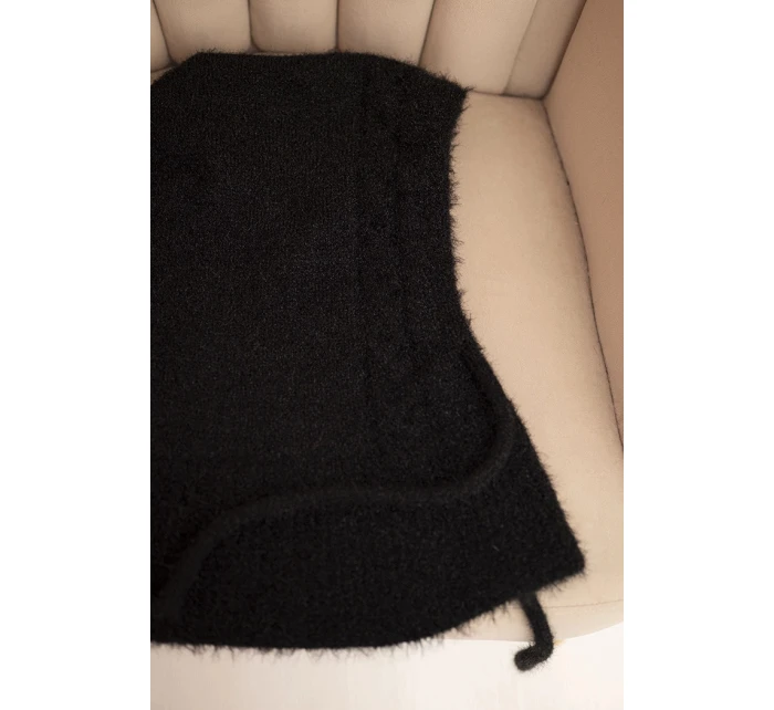 Dámská čepice s kapucí a pleteným vzorem černá