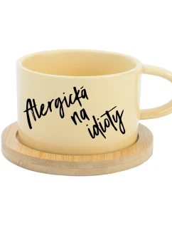 ALERGICKÁ NA IDIOTY - žlutý hrníček makronka 200 ml
