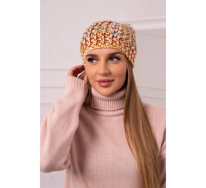 Dámská čepice s bambulí hořčicová model 18751893 - K-Fashion Dámská čepice s bambulí hořčicová model 18751893 - K-Fashion