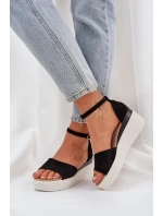 Lehké sandály na platformě a s jemným černé model 21684676 - Boto