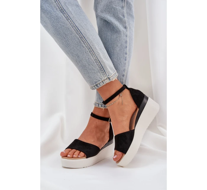 Lehké sandály na platformě a s jemným černé model 21684676 - Boto