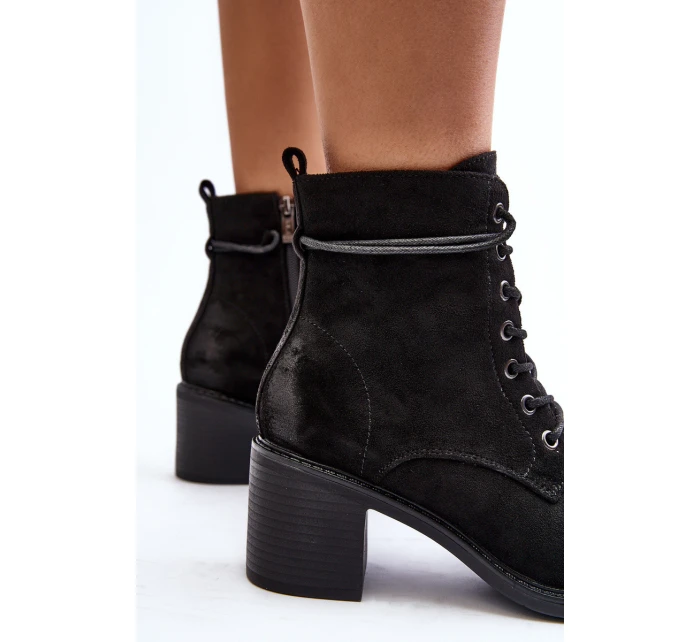 Dámské botky na nízkém podpatku se šněrováním černé model 21644862 - Boto Dámské botky na nízkém podpatku se šněrováním černé model 21644862 - Boto