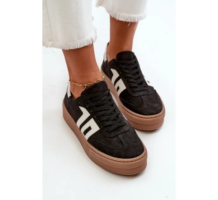 Dámské kožené tenisky na platformě černé model 21665868 - Zazoo Dámské kožené tenisky na platformě černé model 21665868 - Zazoo