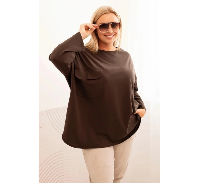 Dámská blůza Plus Size s model 21820409 kapsou a ohrnovacími rukávy hnědá - K-Fashion