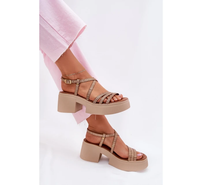 Skórzane Sandały Damskie Maciejka 06990-25 Złote