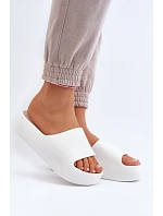 Dámské žabky na tlusté podrážce bílé model 22186926 - SWEET SHOES