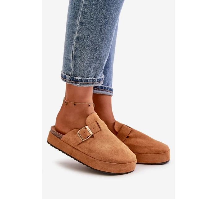 Damskie Klapki Chodaki Na Platformie Ze Złotą Klamrą Camel Terilaina Damskie Klapki Chodaki Na Platformie Ze Złotą Klamrą Camel Terilaina