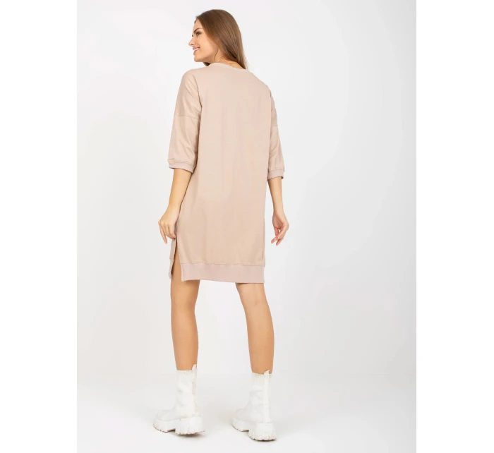 Šaty RV SK model 20235470 béžové - FPrice Šaty RV SK model 20235470 béžové - FPrice
