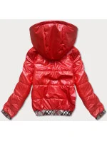 Krátka červená dámska bunda s ozdobným lemovaním (B8030-4)