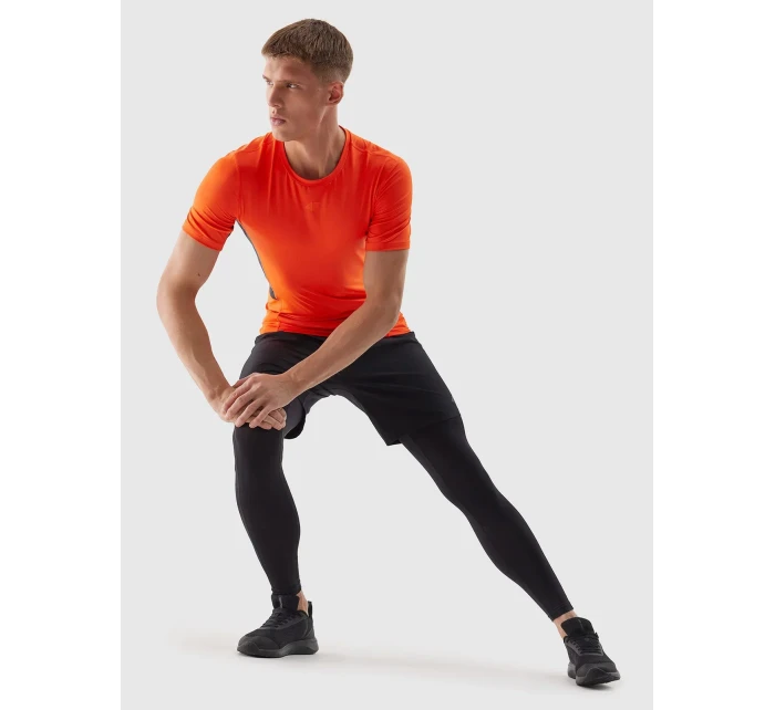 Pánske športové tričko slim z recyklovaných materiálov 4F - oranžové Pánske športové tričko slim z recyklovaných materiálov 4F - oranžové