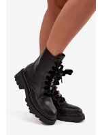 Zateplené dámské kotníkové boty s ozdobným šněrováním černé model 21715077 - Boto Zateplené dámské kotníkové boty s ozdobným šněrováním černé model 21715077 - Boto
