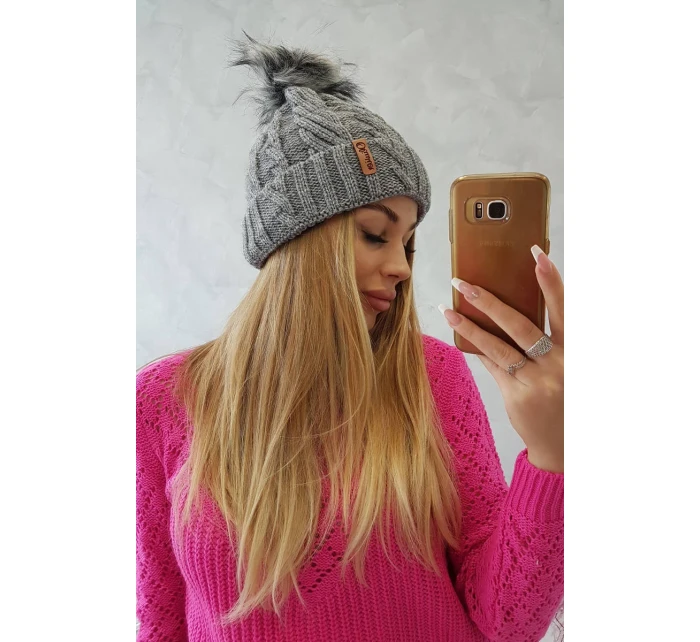 Fleecová kockovaná čiapka K226 tmavo šedá