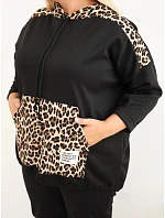 Dámska mikina z viskózy vo veľkosti Plus Size s kapucňou a leopardovými vsadkami, čierna Dámska mikina z viskózy vo veľkosti Plus Size s kapucňou a leopardovými vsadkami, čierna