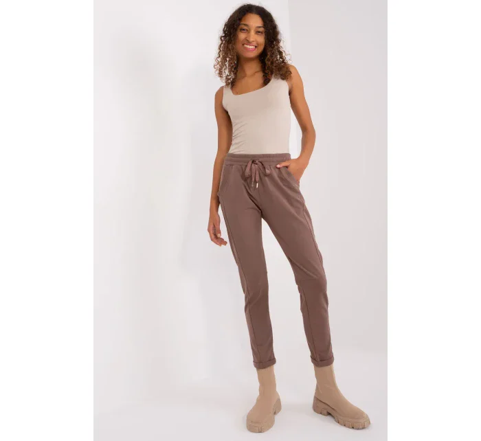 Tepláky model 191221 Relevantnosť Tepláky model 191221 Relevantnosť