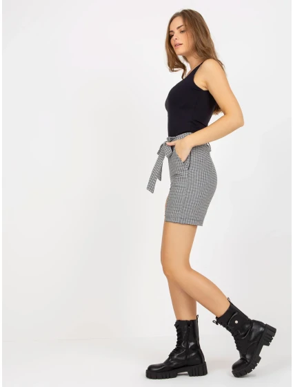 LK SN Šortky 506942.58P čiernobiely