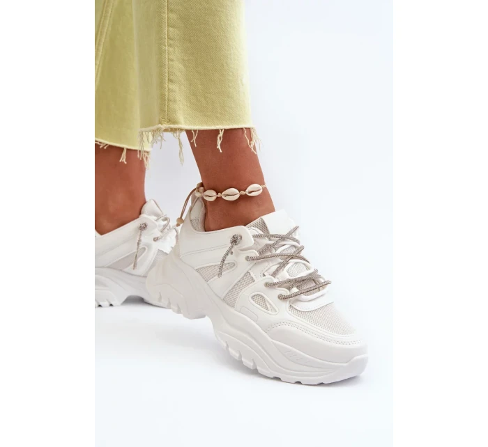 Dámske tenisky na pevnej podrážke s ozdobným šnurovaním biela Relissa Dámske tenisky na pevnej podrážke s ozdobným šnurovaním biela Relissa