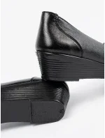 Exkluzívne čierne dámske topánky na klinoch Exkluzívne čierne dámske topánky na klinoch