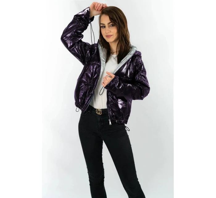 Tmavo modrá lesklá prešívaná dámska bunda s kapucňou (B9560)