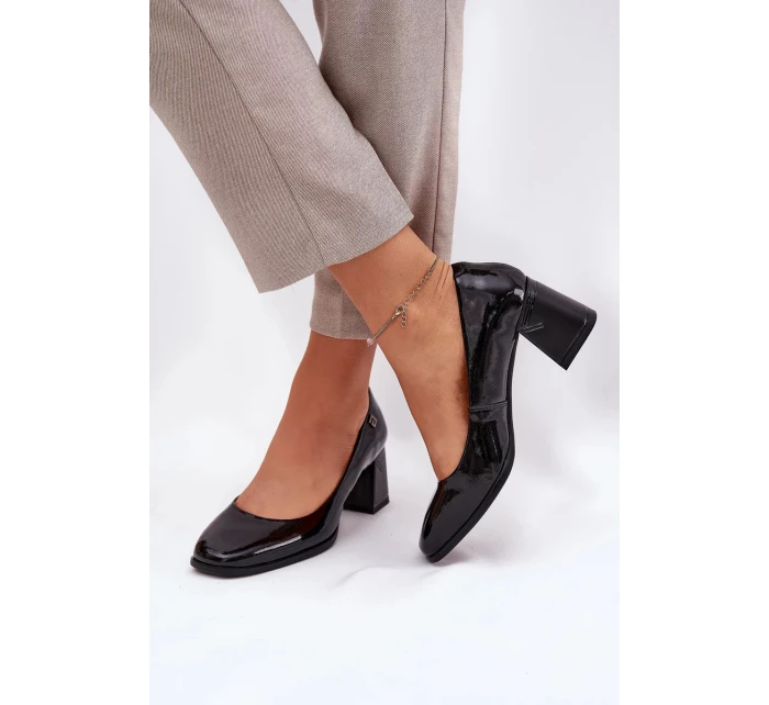 Dámske lakované lodičky na podpätku Vinceza - čierne Dámske lakované lodičky na podpätku Vinceza - čierne