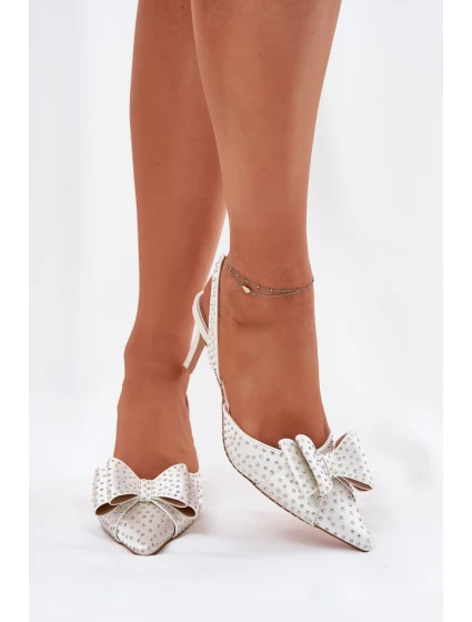 Lodičky s ihlovým podpätkom model 213879 Krok vo veľkom štýle