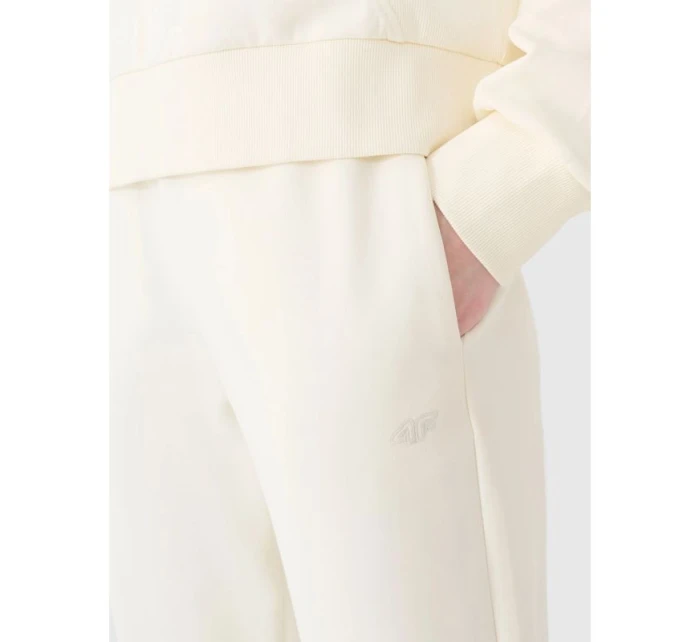 Dámské tepláky typu jogger model 21433196 - 4F Dámské tepláky typu jogger model 21433196 - 4F