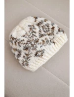 Dámska zimná čiapka s farebnými vzormi a hrubým úpletom K353 ecru+grey