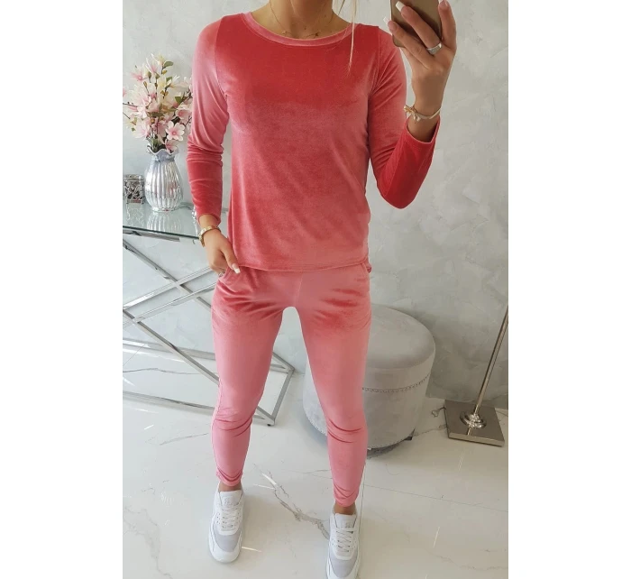 Velúrová súprava so zadným popruhom malinová Velúrová súprava so zadným popruhom malinová