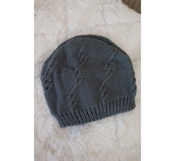 Dámská čepice tmavě šedá model 18752451 - K-Fashion Dámská čepice tmavě šedá model 18752451 - K-Fashion
